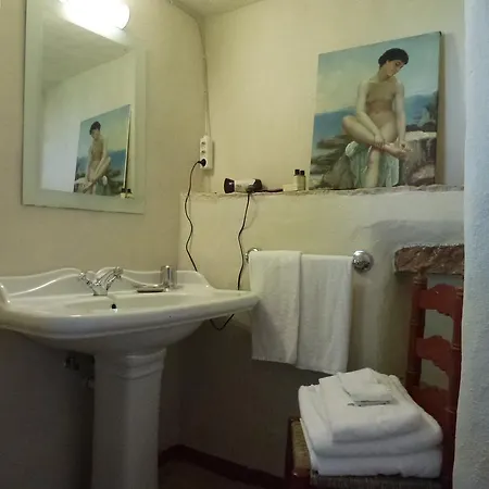 Convento Sao Saturnino Гостевой дом Коларес