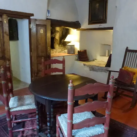 Convento Sao Saturnino Guest house Colares
